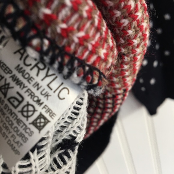 Reindeer holiday sweater - Picture 7 of 7